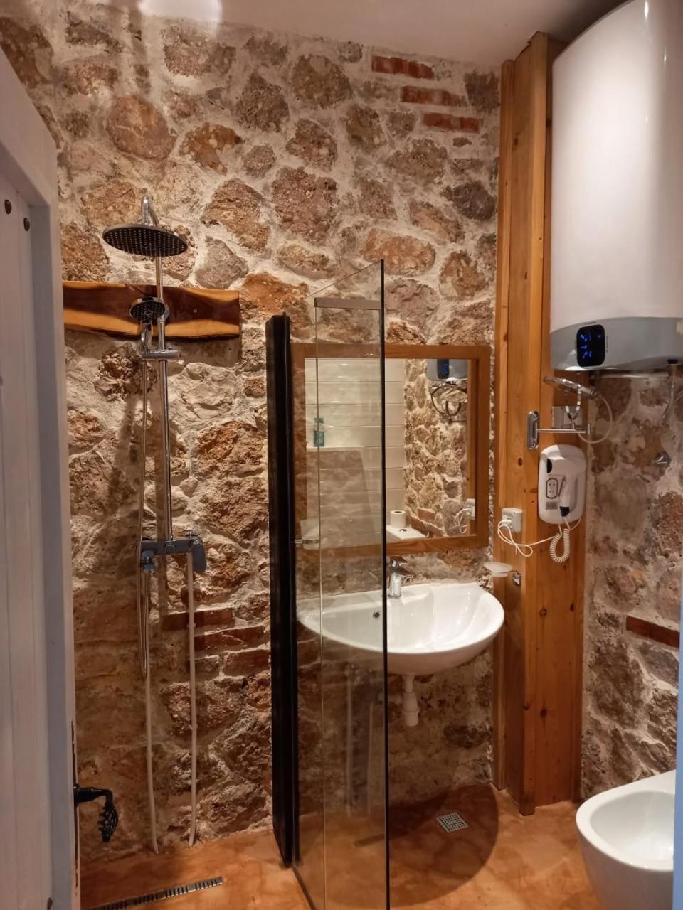 Rahoni Park & Suites Dhërmi Pokój zdjęcie